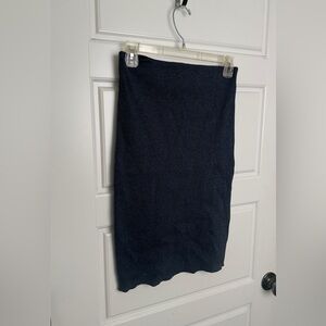 Ribbed Knit Pencil Skirt (Size XS)